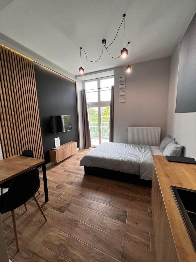 Property Apart - Plac Jana Pawla II Centrum Wroclaw Ngoại thất bức ảnh