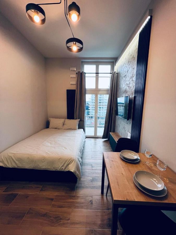 Property Apart - Plac Jana Pawla II Centrum Wroclaw Ngoại thất bức ảnh