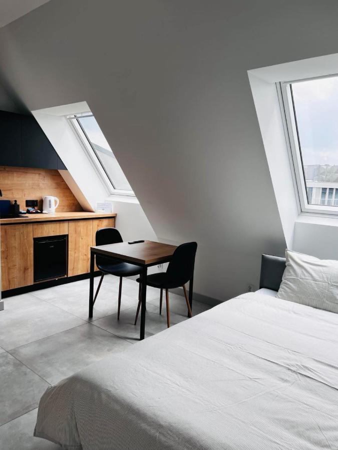 Property Apart - Plac Jana Pawla II Centrum Wroclaw Ngoại thất bức ảnh